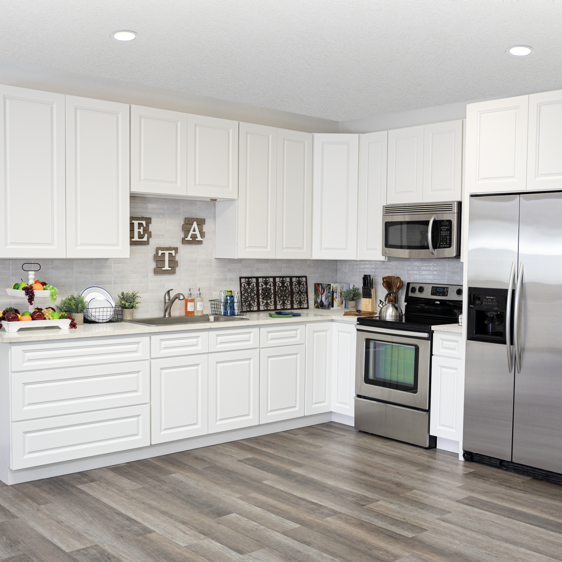 Why Choose Glacier White Kitchen Cabinets for a Bright, Timeless Kitchen
