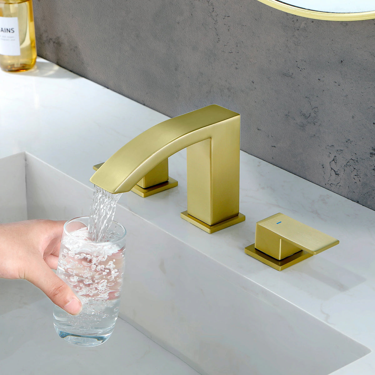 360° Swivel 2-Handle 3-Hole Widespread Bathroom Faucet with Drain in Brushed Gold/Brushed Nickel/Matte Black