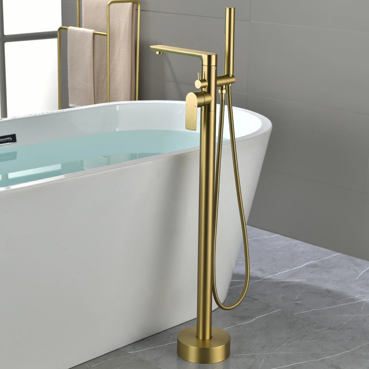360° Swivel Aerated Spout Freestanding Bathtub Faucet with Hand Shower in Brushed Gold