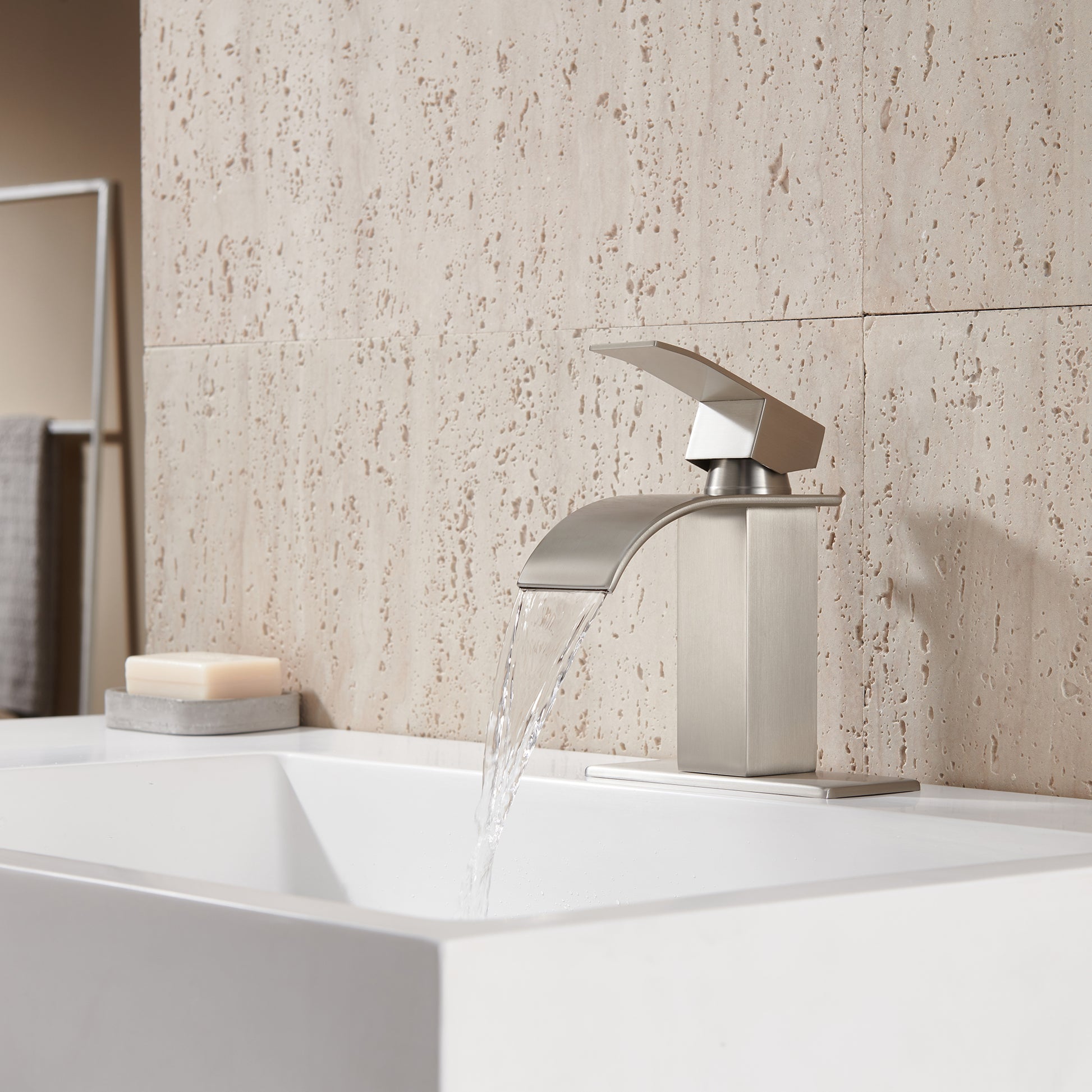 Single Handle Bathroom Sink Faucet Waterfall Spout Bathroom Sink Faucet