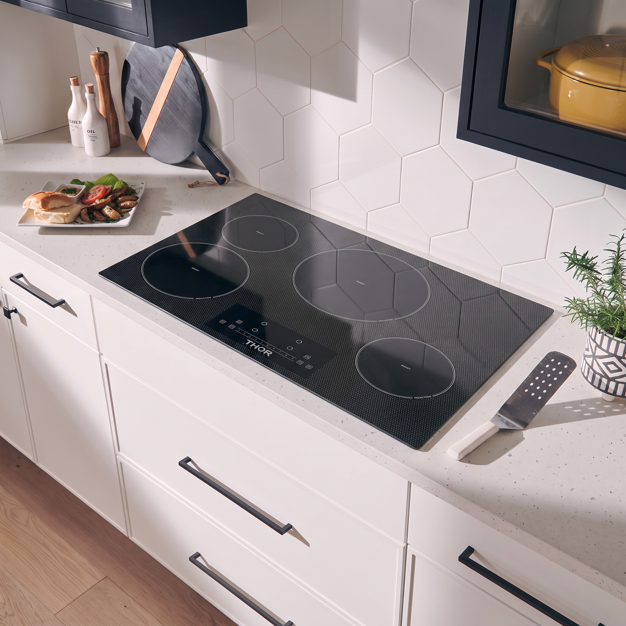30/36-Inch 4/5-Element Induction Cooktop in Black with Touch Controls