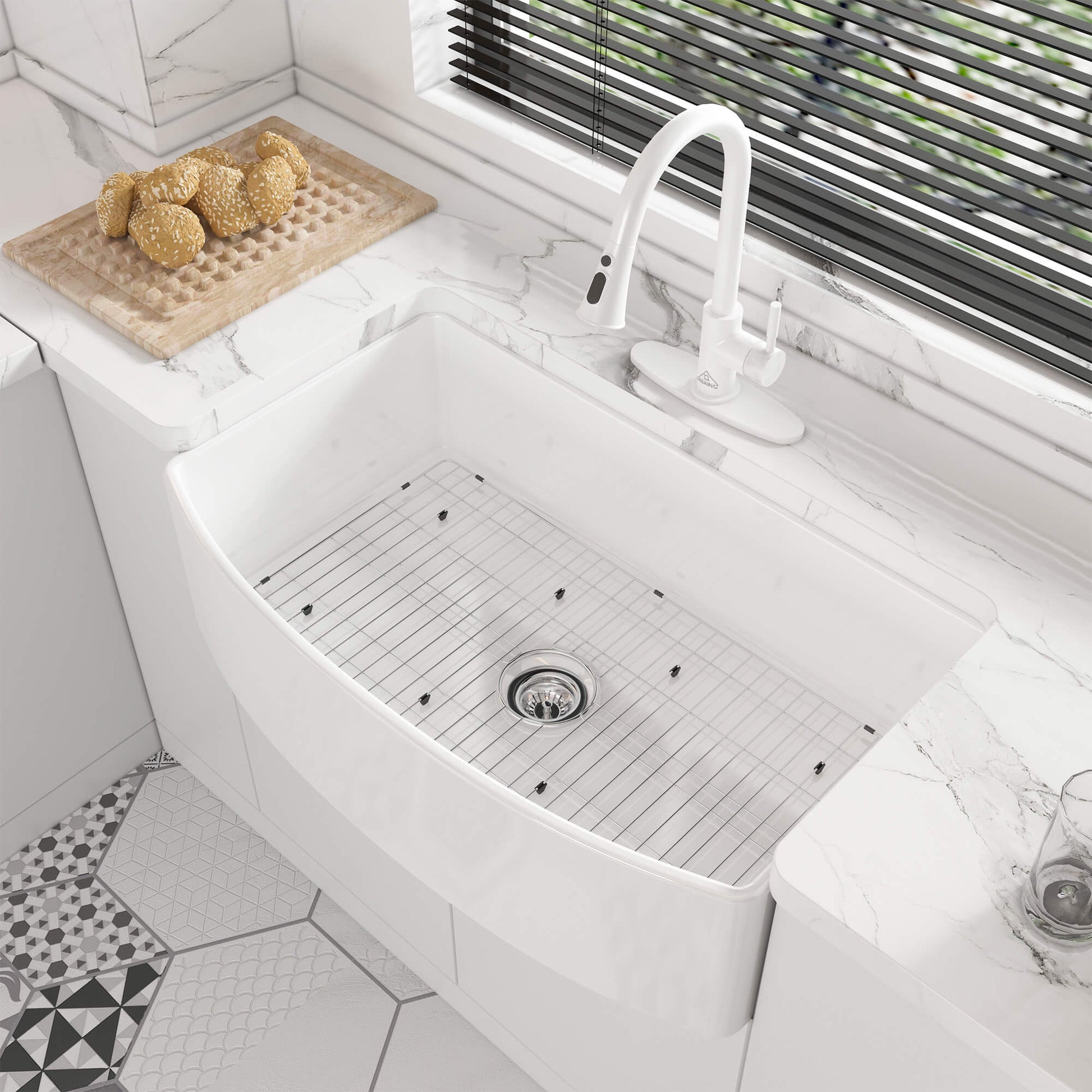 33 in. Curved Single Bowl Fireclay Farmhouse Apron Kitchen Sink with Grid and Drainer, cUPC Certified, in Glossy White/Matte Black/Matte Gray