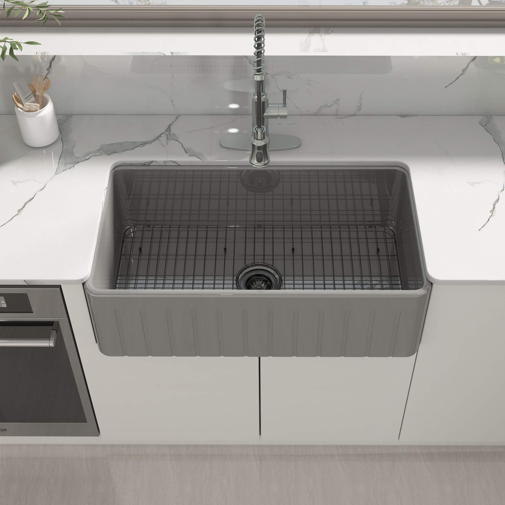 33 in. Single Bowl Fireclay Farmhouse Apron Kitchen Sink with Striped Design Reversible Installation, with Grid and Drainer, cUPC Certified, in White/Black/Gray