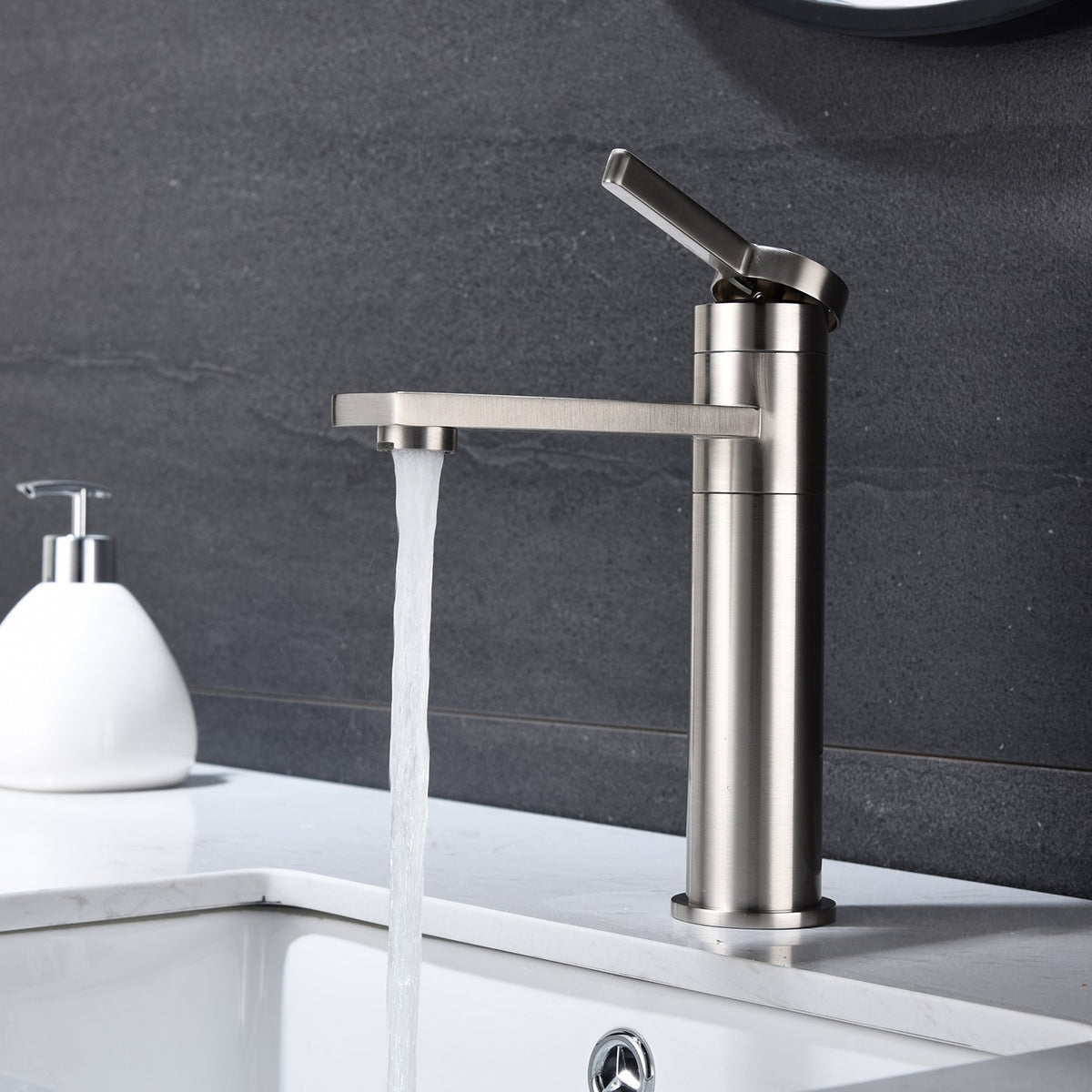 Single Handle Sink Vanity Bathroom Faucet in Brushed Nickel-CASAINC