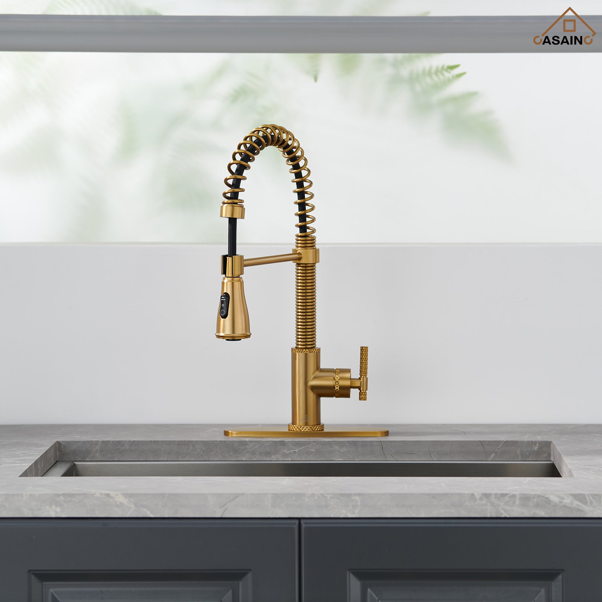 Pull-Down Sprayer Single Handle Kitchen Faucet 360° Swivel, Three Functions for Effortless Cooking and Cleaning