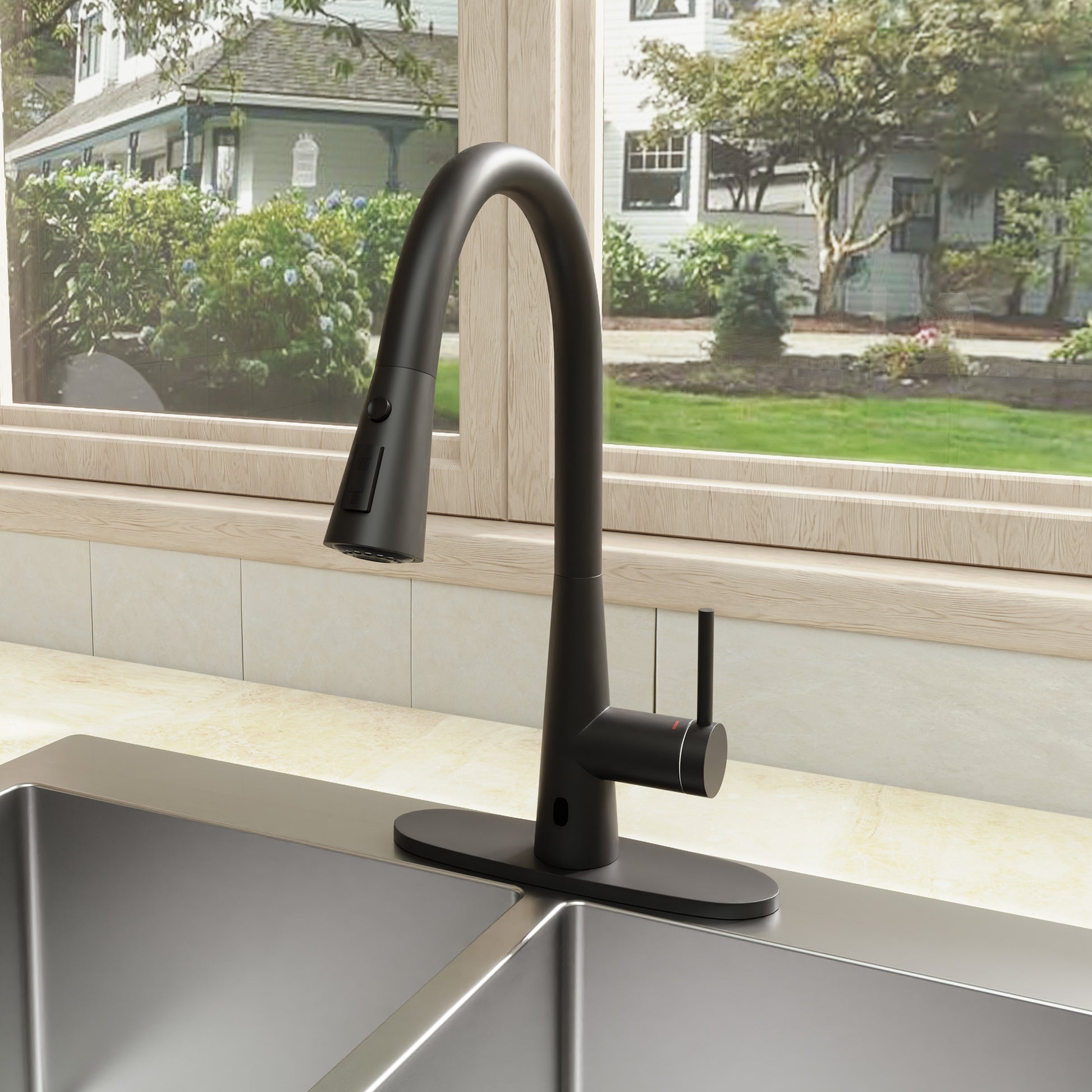 Touchless Single Handle Pull-Down Kitchen Faucet with Infrared Sensing Retractable Hose